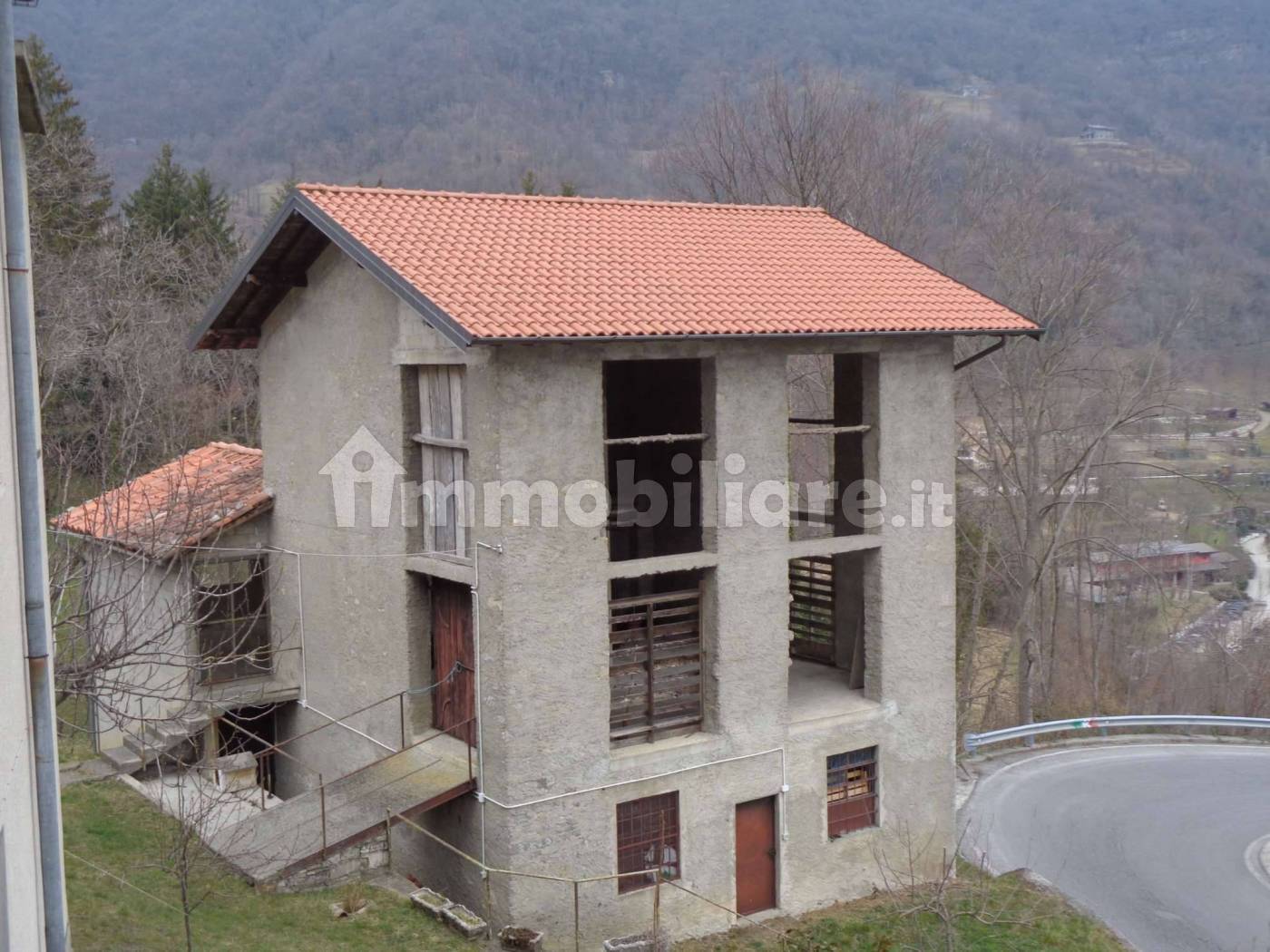 Rustico - Casale in vendita a Sant'Omobono Terme