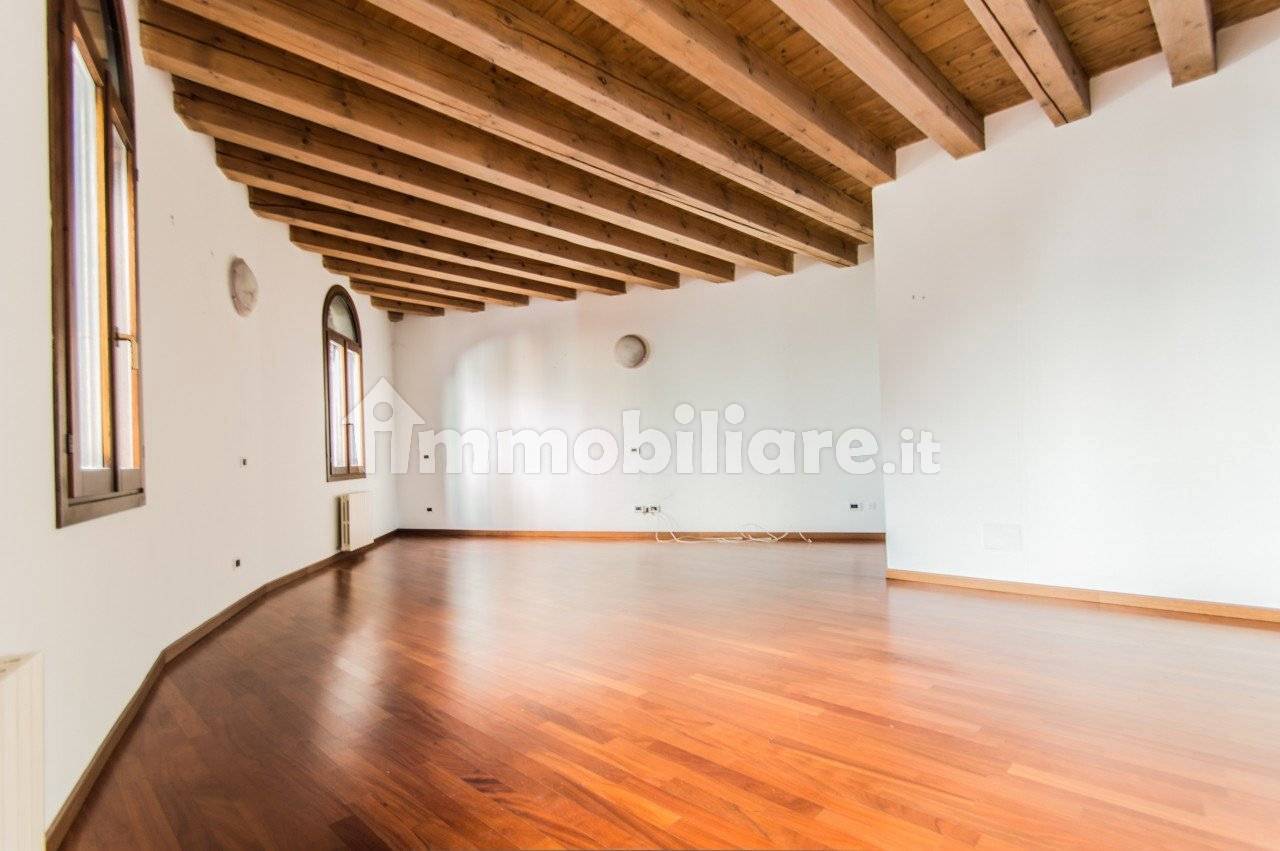 Appartamento in affitto a Vicenza