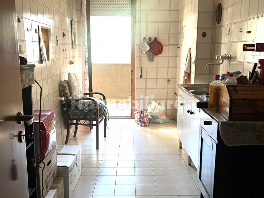 Trilocale via Vincenzo Petra 9, Dragona, Roma