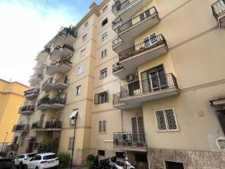 4-room flat via Achille D'Orsi 13, Arenella, Naples