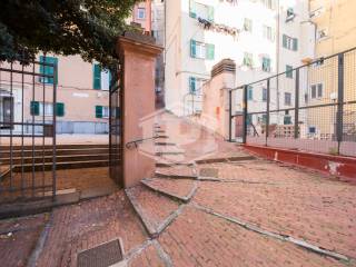 2-room flat via Bruzza, Castelletto, Genoa