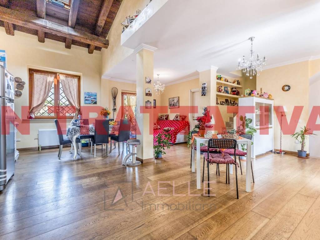 Villa a schiera viale di Castel Porziano, Infernetto, Roma