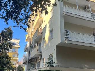 3-room flat viale Louis Pasteur 46, Eur, Rome