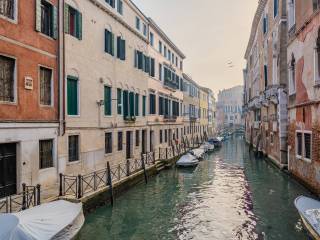 3-room flat Fondamenta San Severo, Santi Giovanni e Paolo - Santa Maria Formosa, Venice