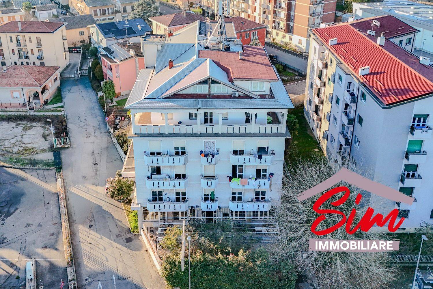 Palazzo - Edificio in vendita a Novara