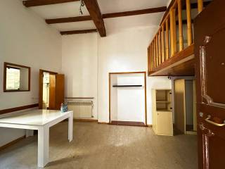 2-room flat via Santo Stefano 77, Santo Stefano, Bologna