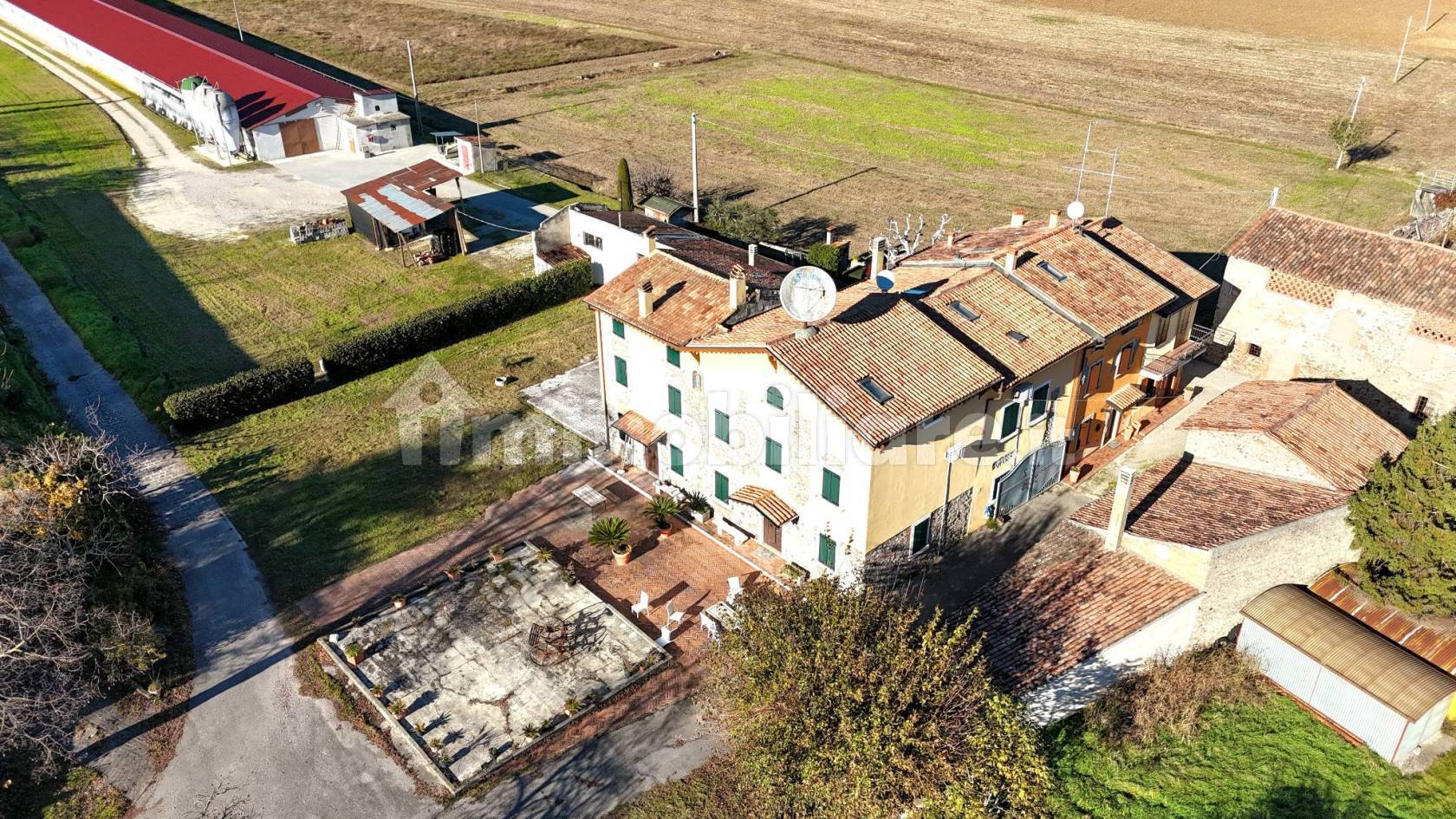 Rustico - Casale in vendita a Valeggio sul Mincio