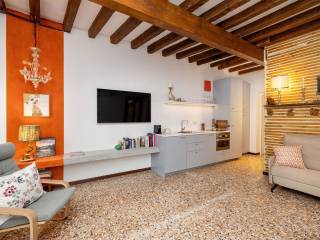 3-room flat Cannaregio 4699, Santi Apostoli - San Canciano, Venice