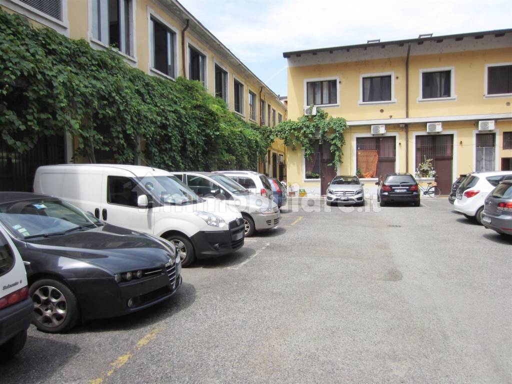 Bilocale viale Giovanni da Cermenate 7, Pezzotti - Meda, Milano