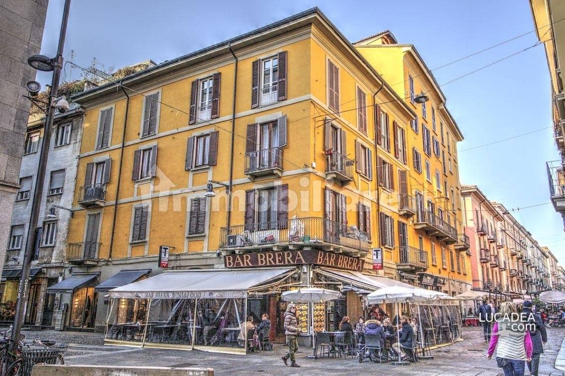 Bilocale via della Moscova, Turati, Milano
