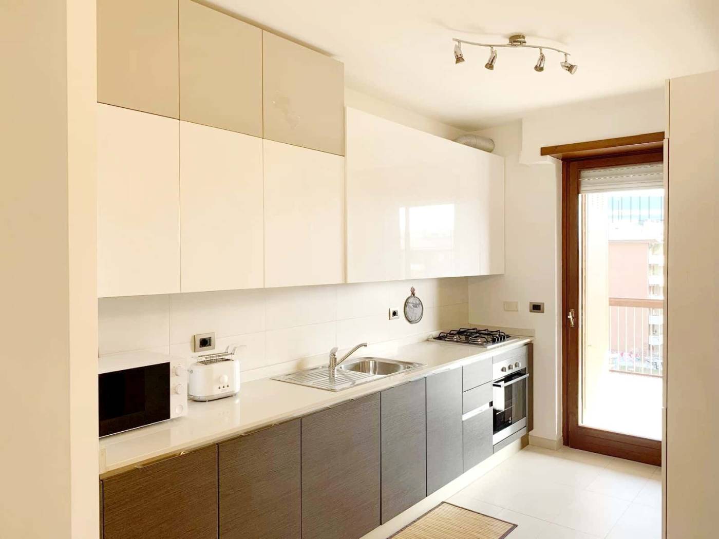 Trilocale viale della Grande Muraglia, Torrino, Roma