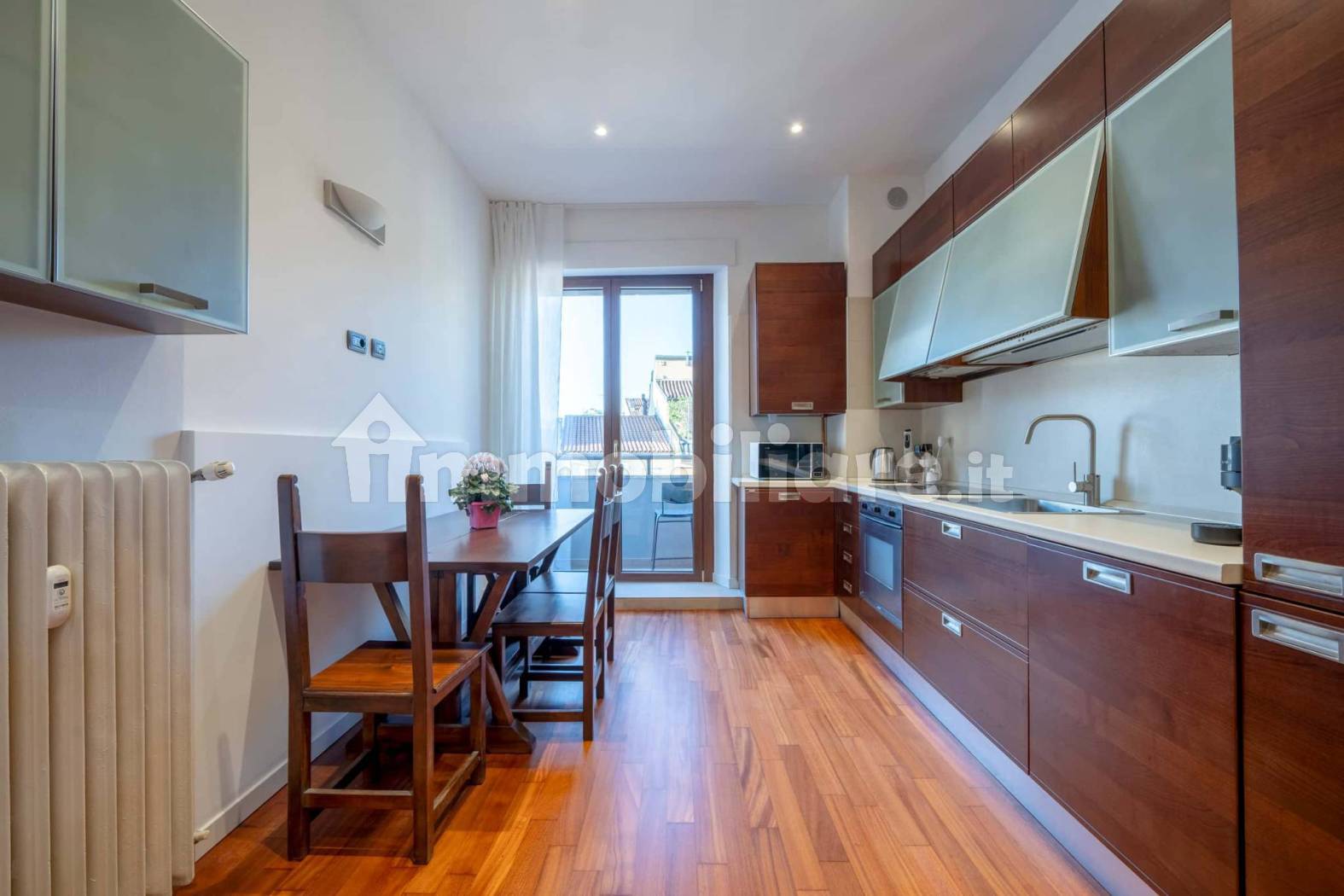 Trilocale via Urbano III, Carrobbio, Milano