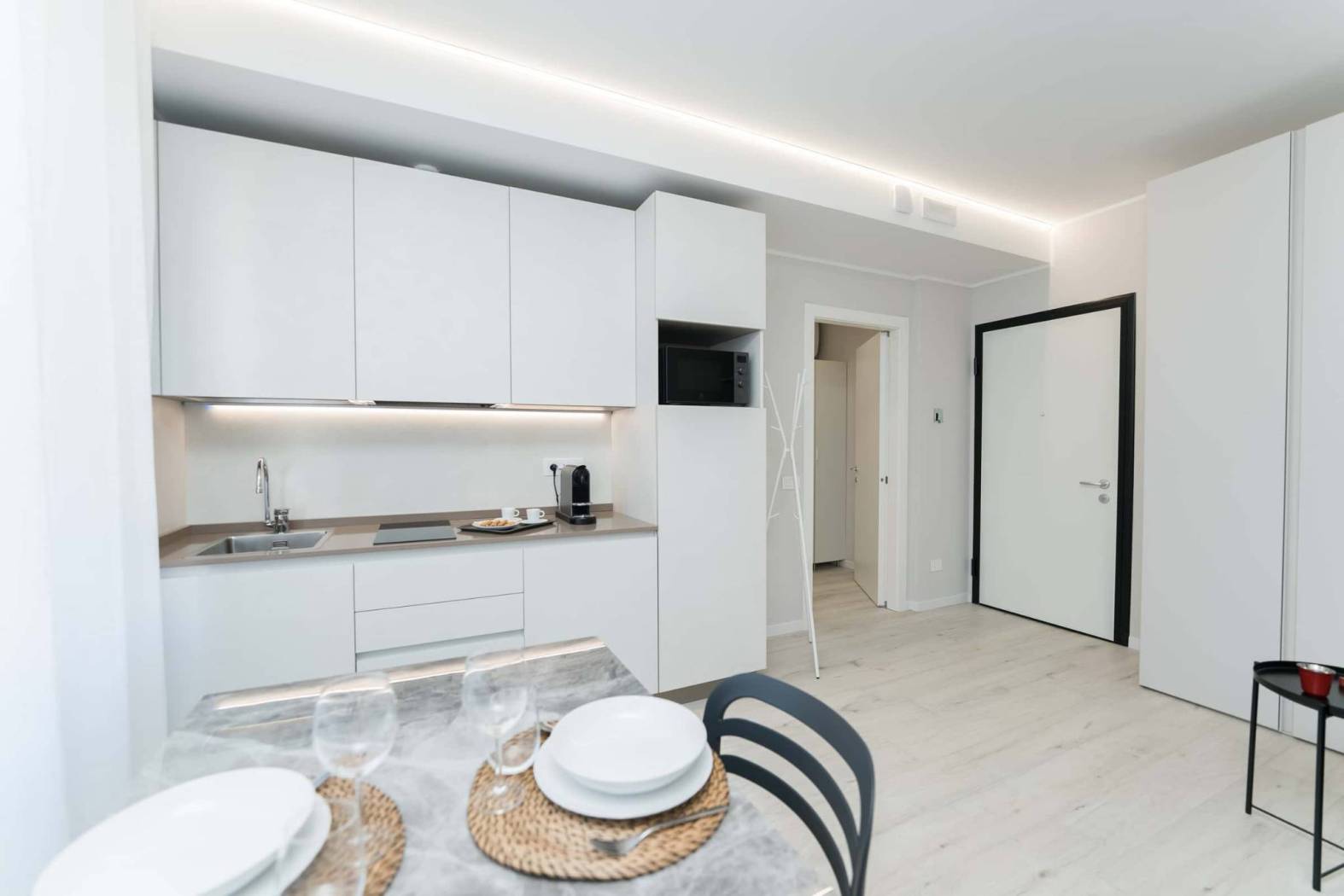 Monolocale via Alfredo Comandini, Maggiolina, Milano