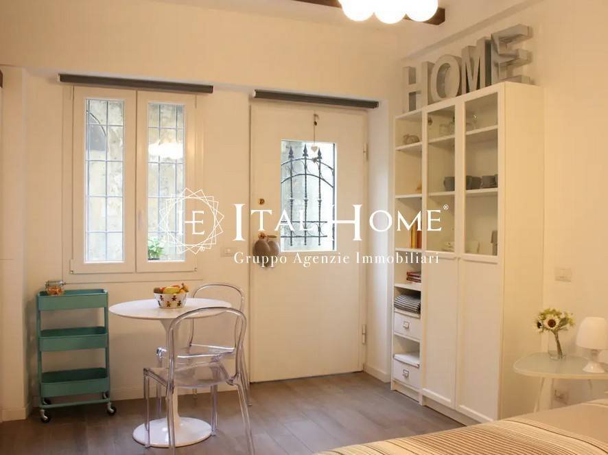 Monolocale viale Beatrice D'este, Bocconi, Milano