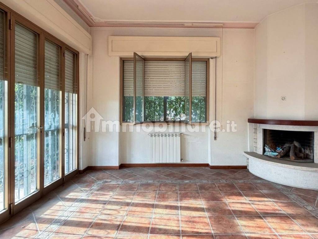Salone