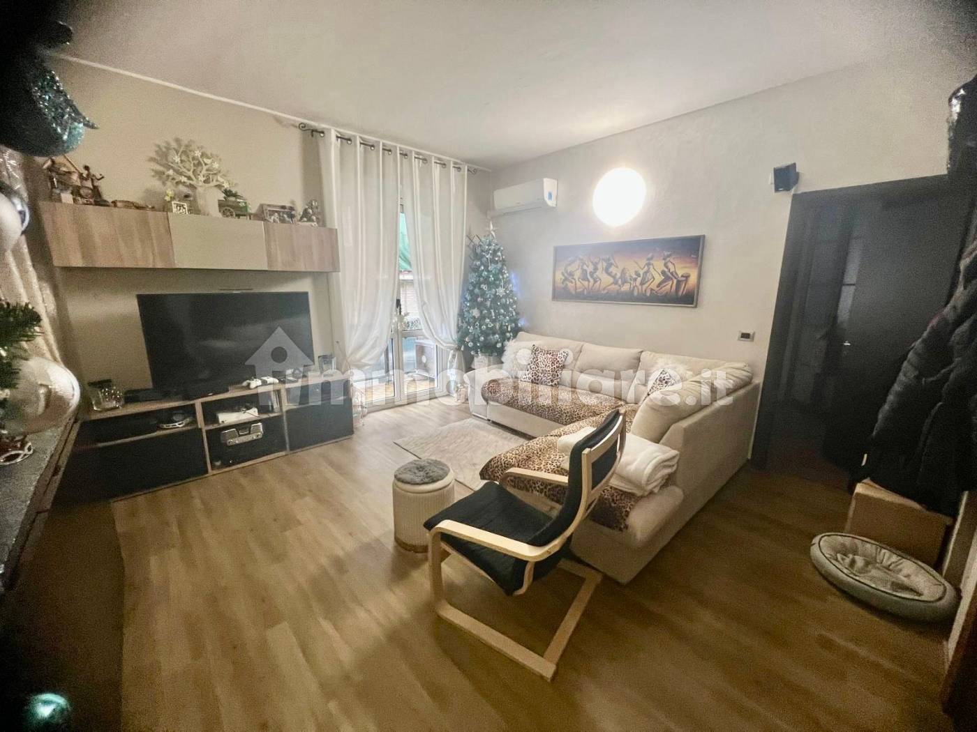 Palazzo - Edificio in vendita a Baranzate