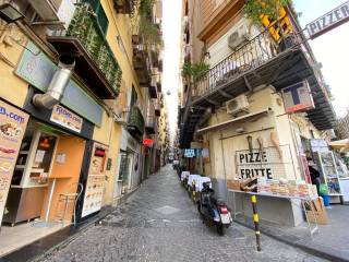 3-room flat via Giuseppe Simonelli, Monte Santo, Naples