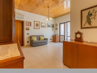 Bilocale via Carlo Farini 68, Farini, Milano