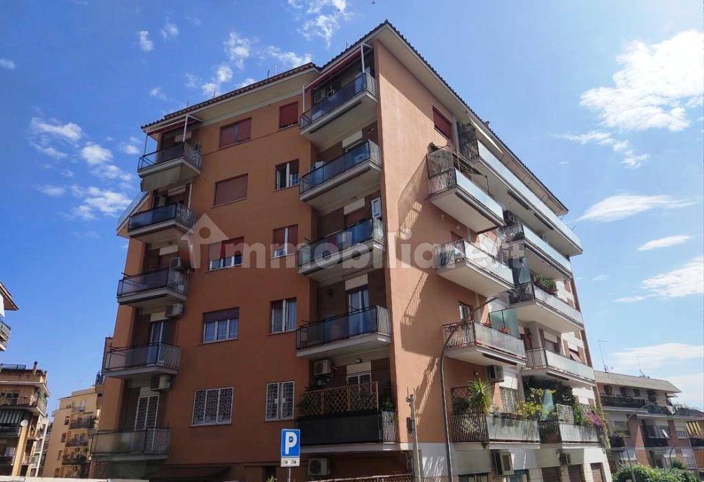 Appartamento in vendita a Roma