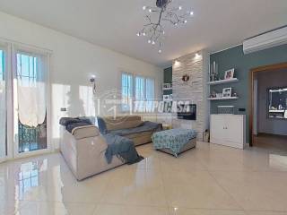 Salone