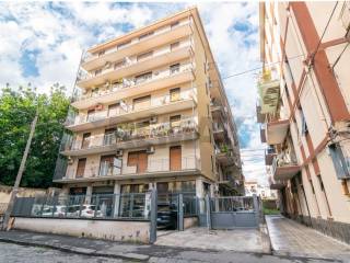 4-room flat via Antonio Santangelo Fulci 55, Province - Veneto, Catania