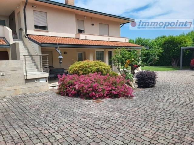 Casa indipendente in vendita a Tezze sul Brenta