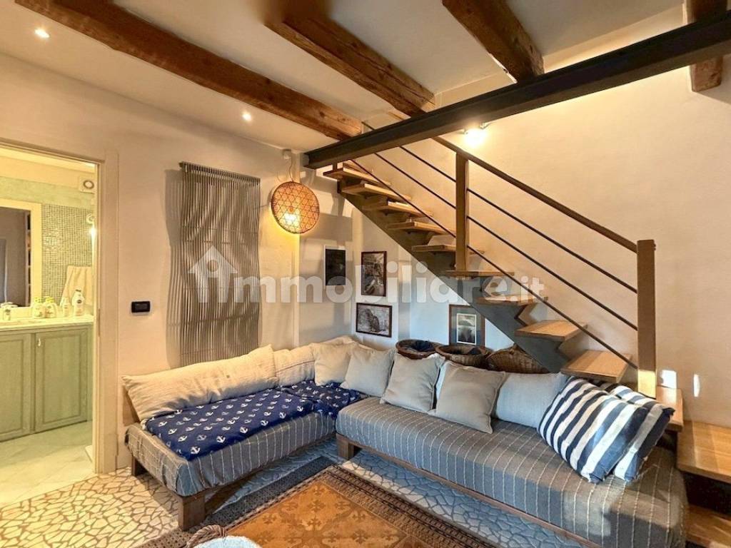 Vendita Villa Unifamiliare In Via Dei Moreri Trieste Ottimo Stato vendita-villa-unifamiliare-in-via-dei-moreri-trieste-ottimo-stato