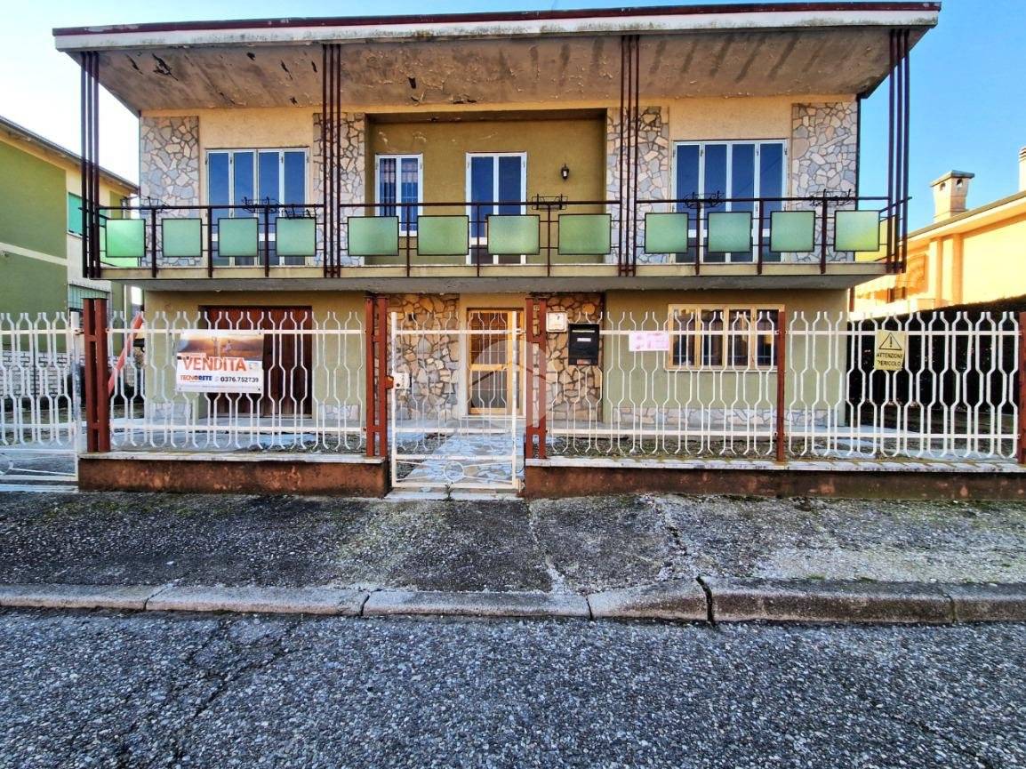 Villa in vendita a Borgo Virgilio