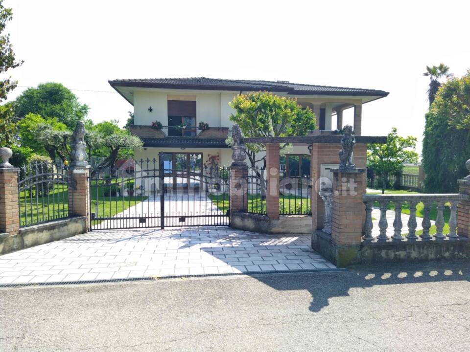 Villa in vendita a San Zenone degli Ezzelini