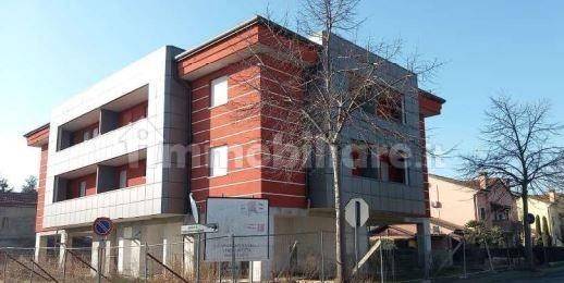 Palazzo - Stabile in vendita a Porto Viro