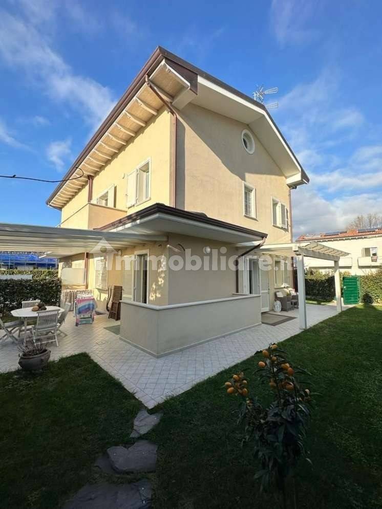 Villa in affitto a Forte dei Marmi