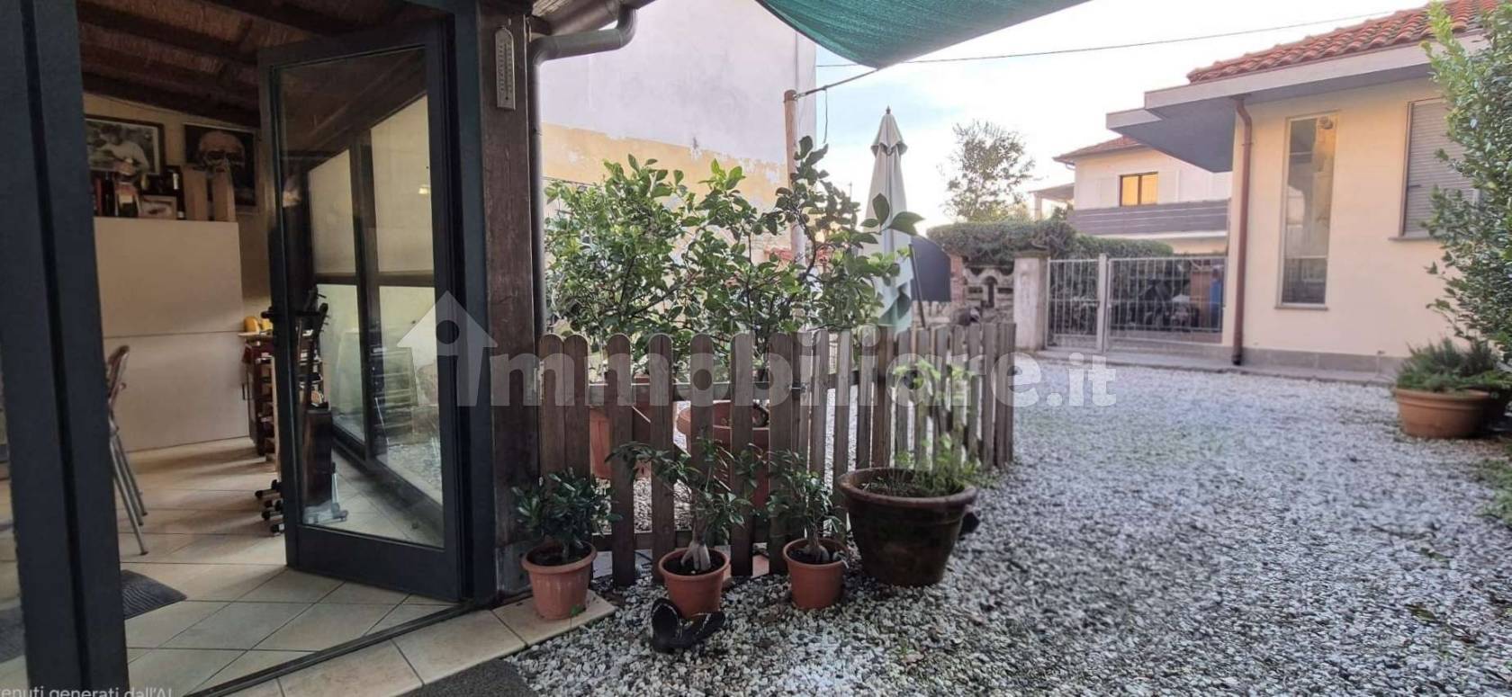 Casa indipendente in vendita a Massa