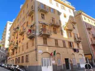 3-room flat via Casimiro Corradi 8, Sestri Ponente, Genoa