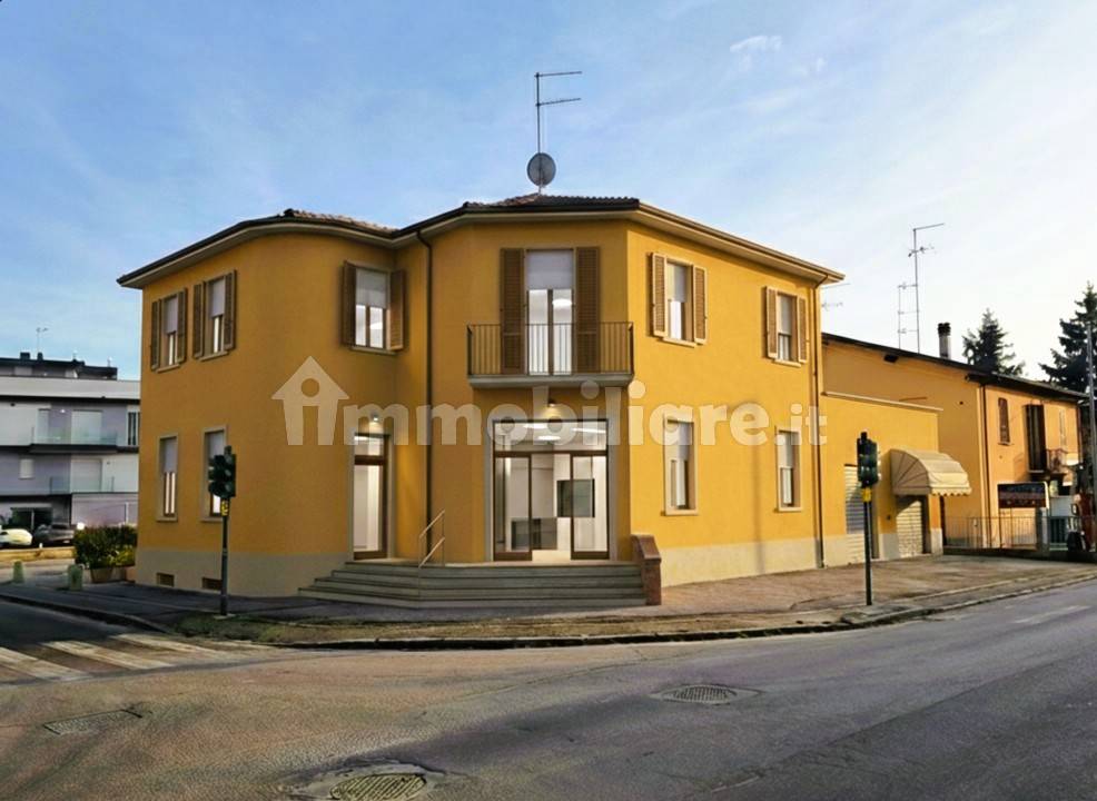 Palazzo - Edificio in vendita a Parma