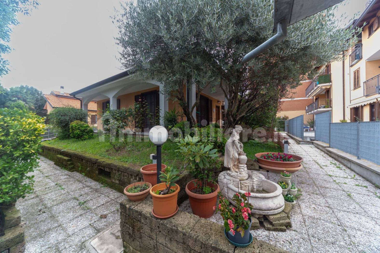 Villa in vendita a Garbagnate Milanese