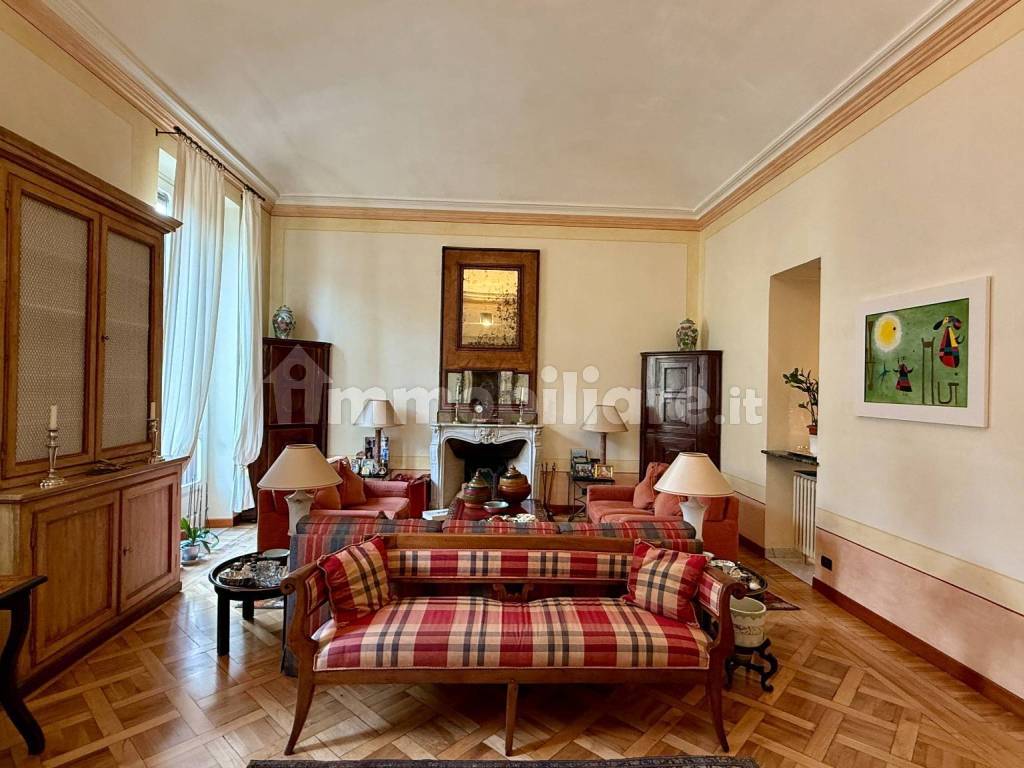 Salone