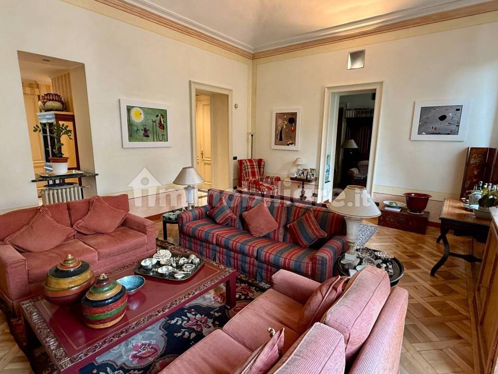 Salone