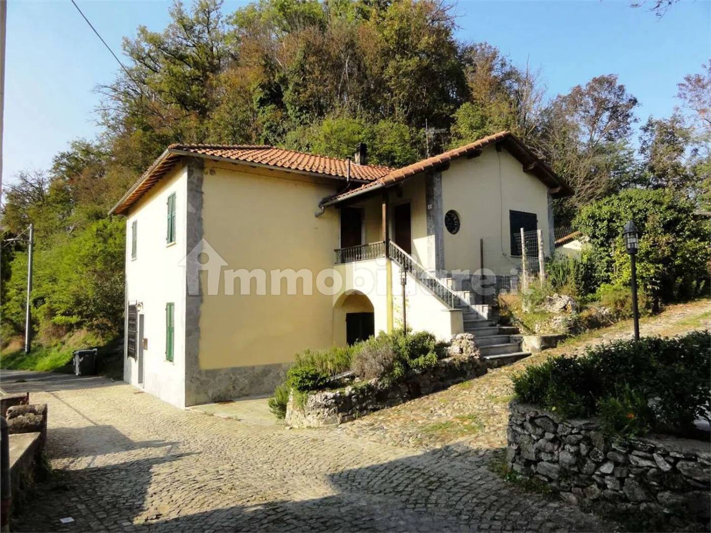 Villa in vendita a Piana Crixia