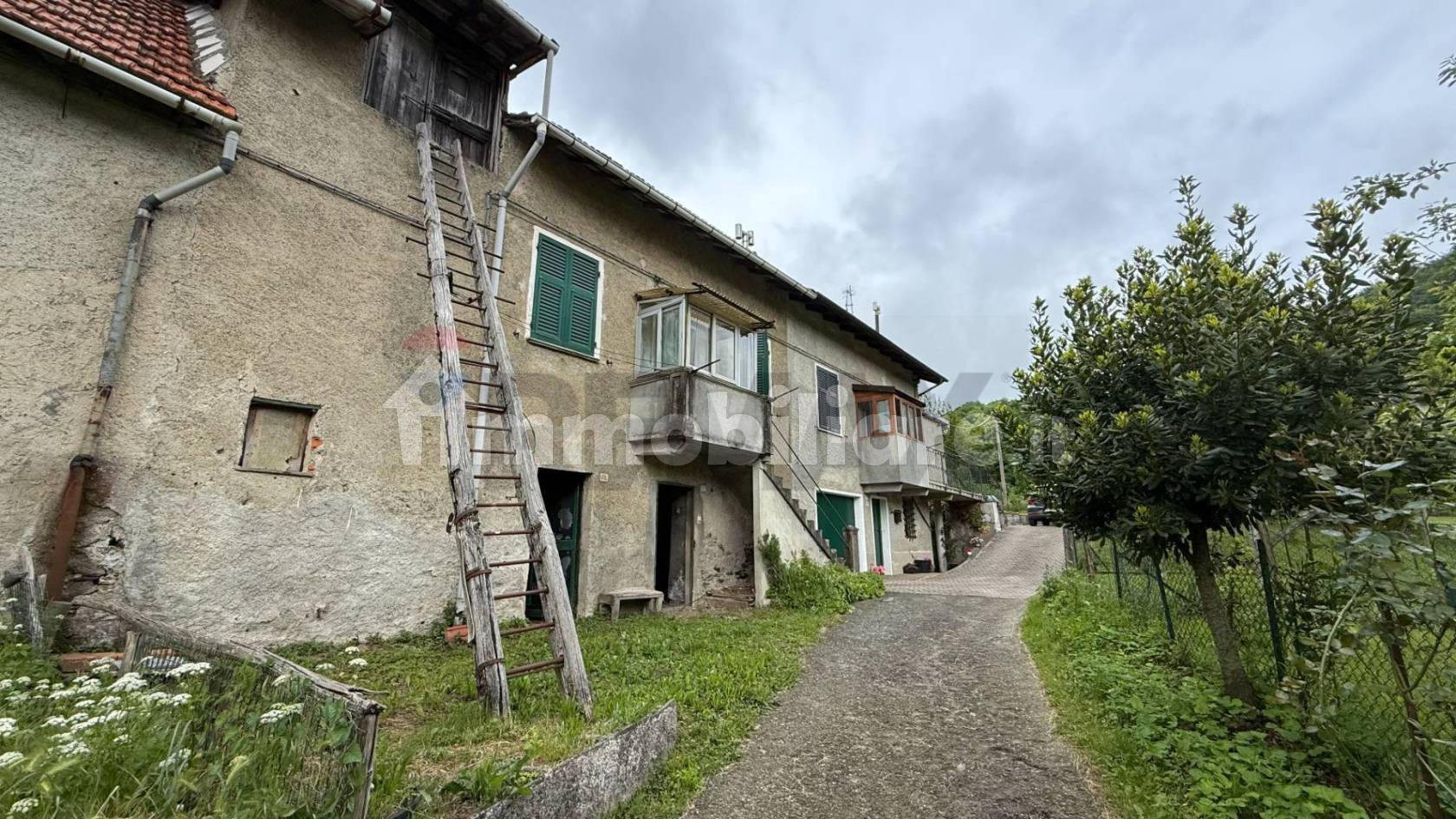 Casa indipendente in vendita a Masone