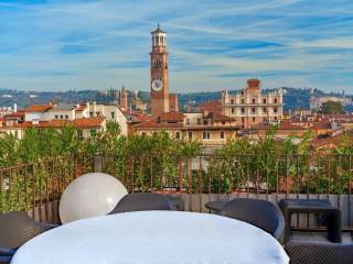 Penthouse vicolo Mazzini, Centro Storico, Verona
