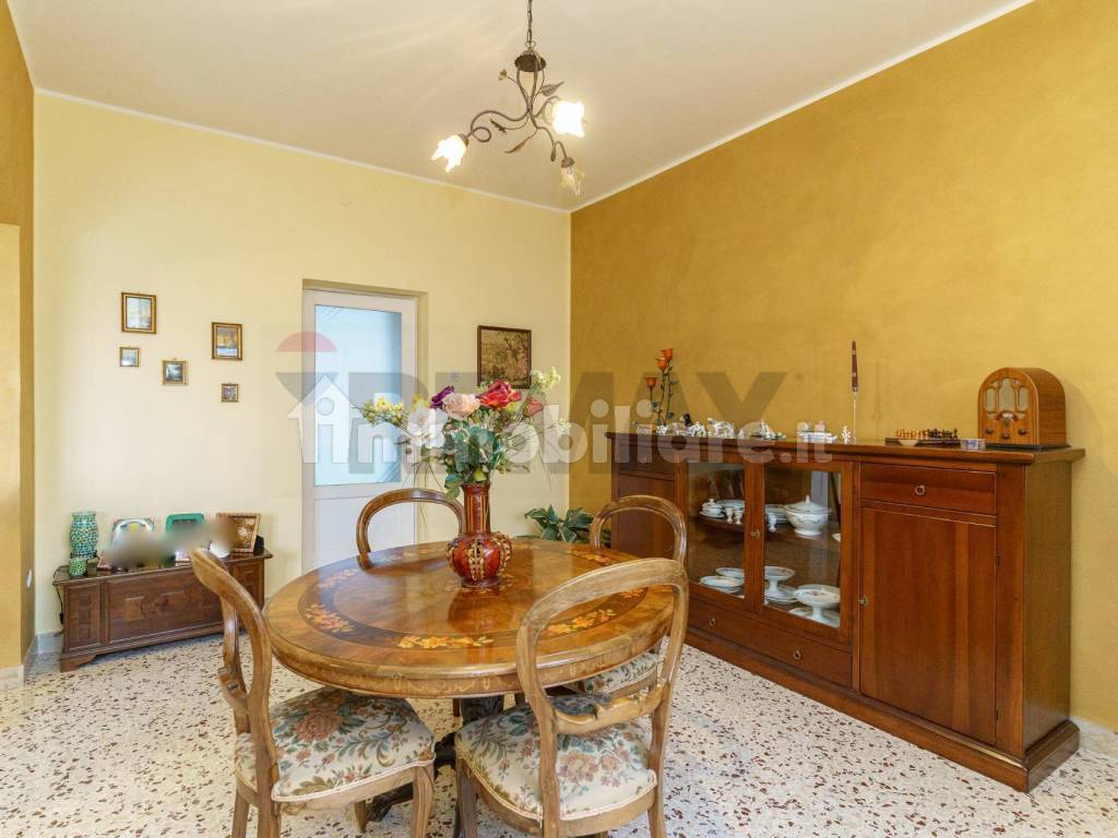 Salone
