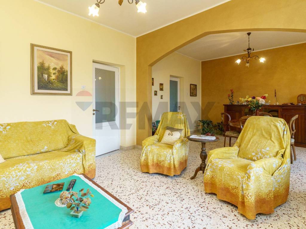 Salone