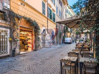 1-bedroom flat via del Moro, Trastevere, Rome