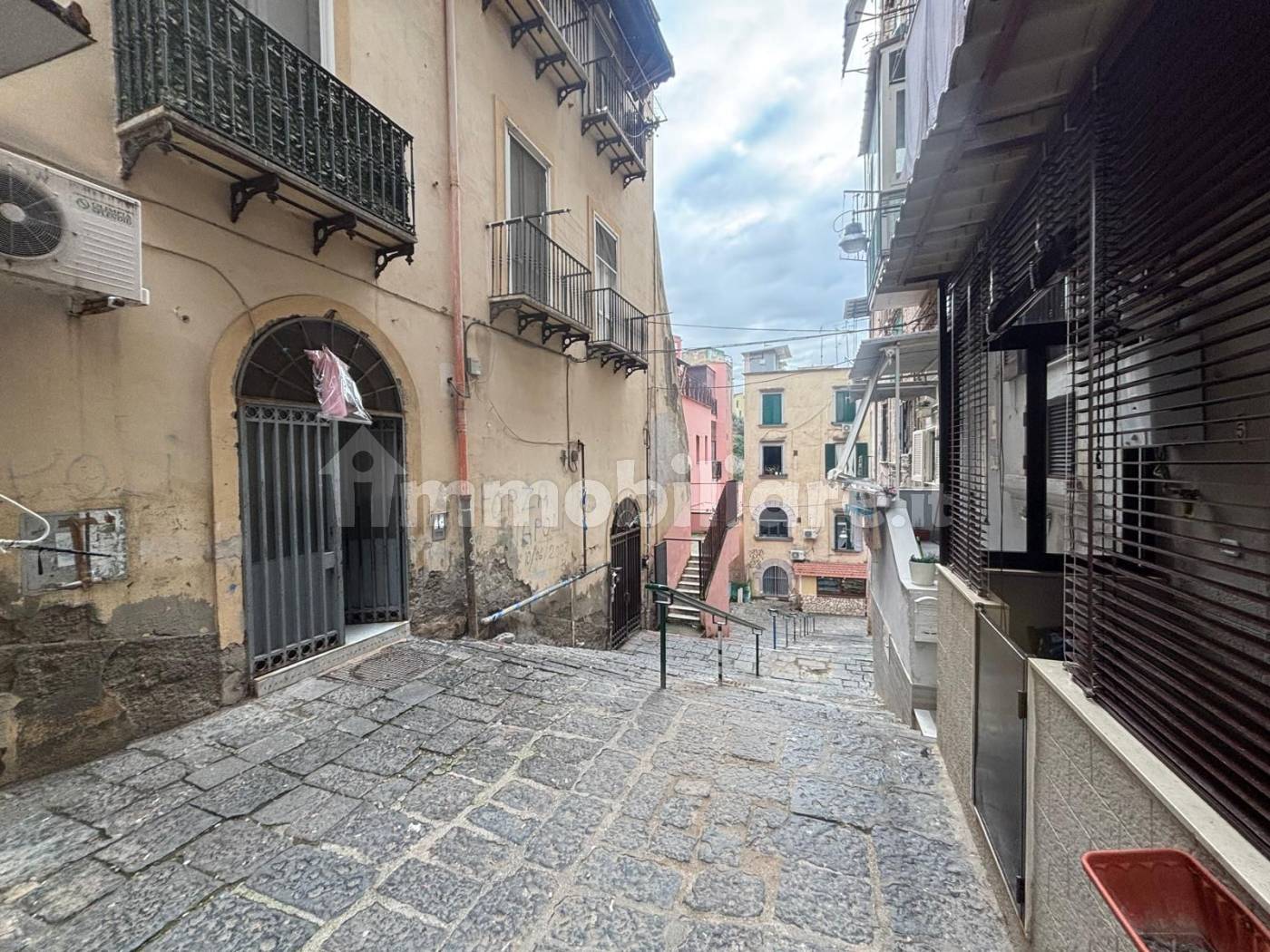 Appartamento in vendita a Napoli