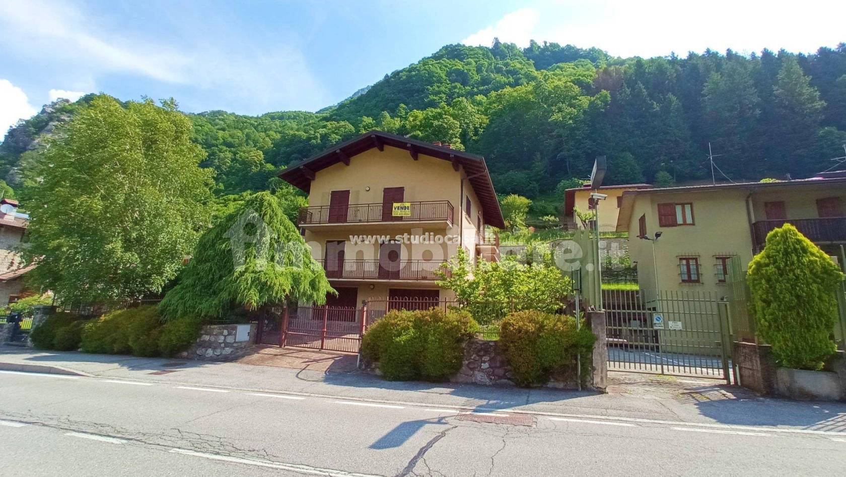 Villa in vendita a Ardesio