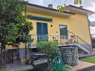 Villa in vendita a Ameglia