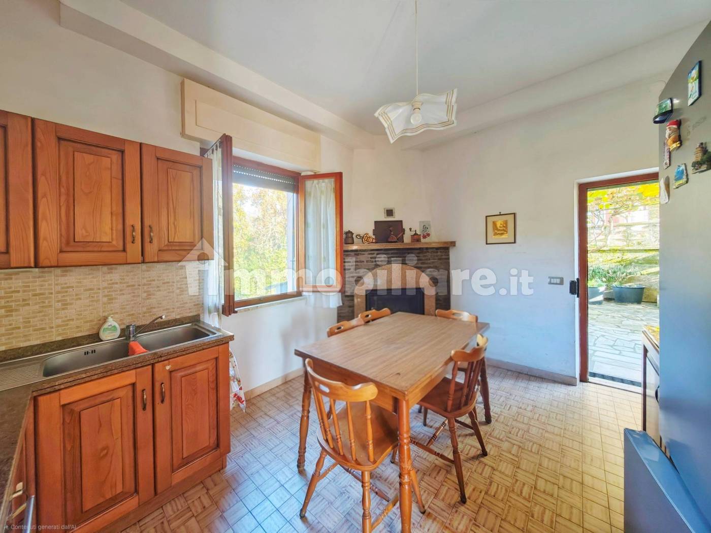 Casa indipendente in vendita a Luni