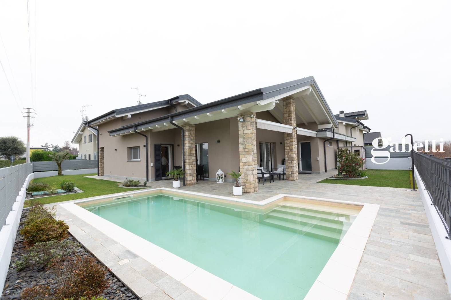 Villa in vendita a Sulbiate