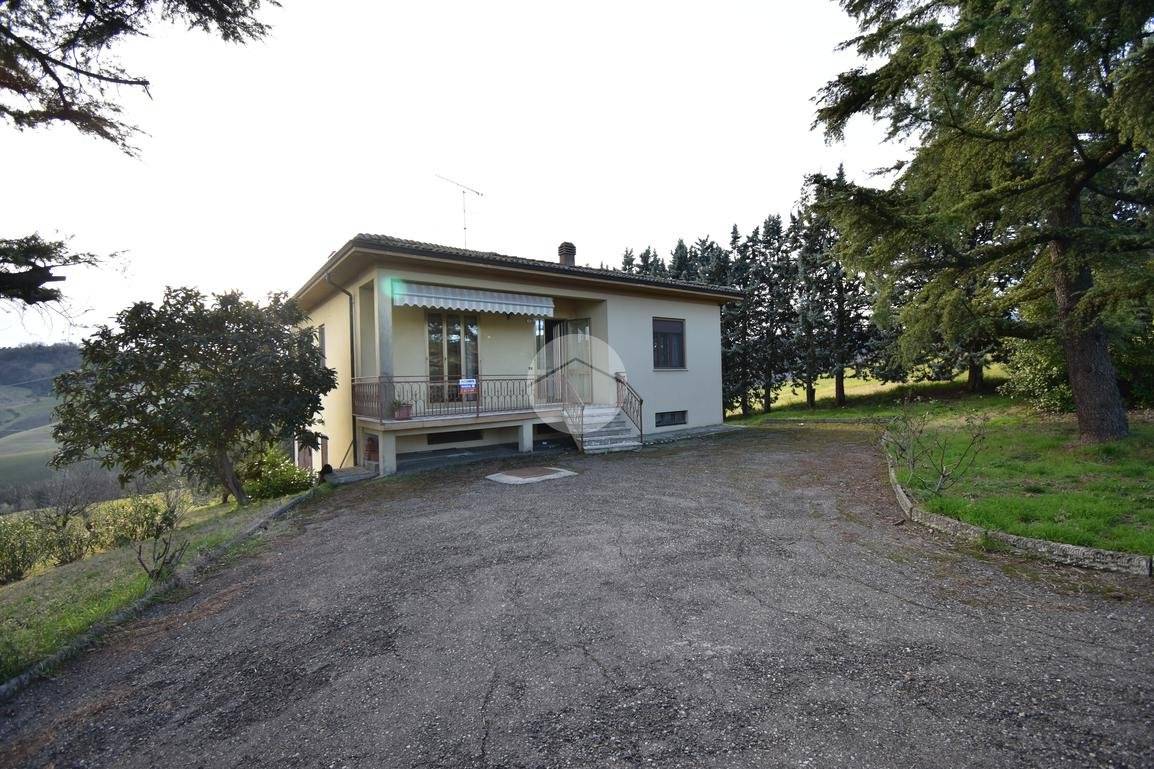 Villa in vendita a Felino