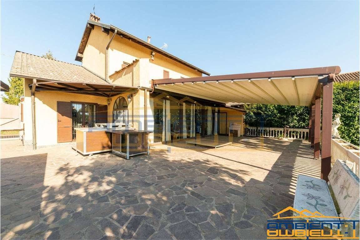 Villa in vendita a Busnago